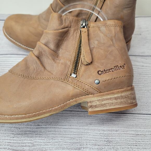 Caterpillar Irena Bellow Flyaway Tan Scrunch Front Ankle Booties, NWOT, 7 - Picture 3 of 10